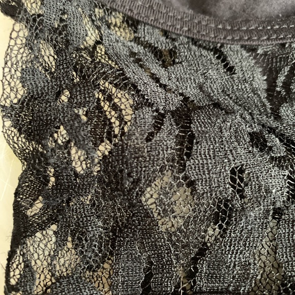 Bebe tees - Picture 2 of 2